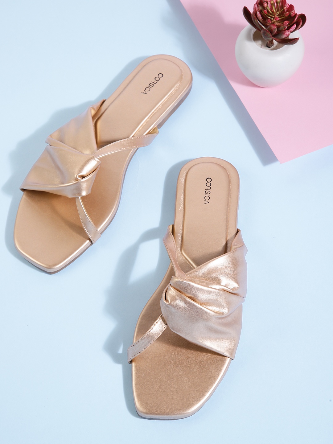 

CORSICA Women Gold-Toned Solid Twisted Open Toe Flats