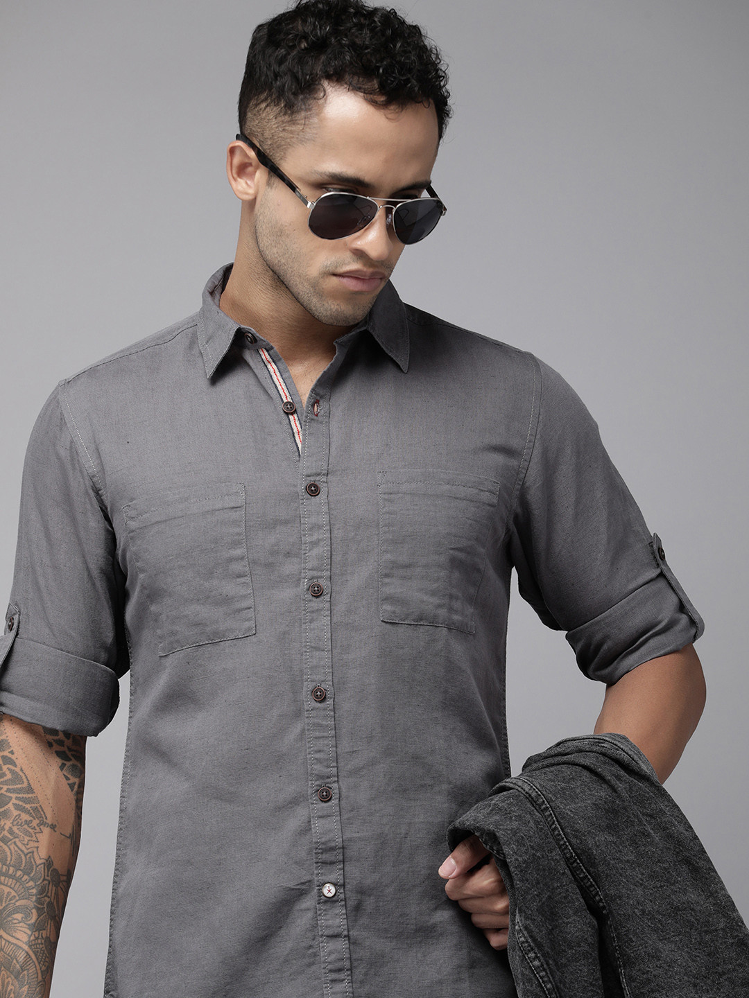 

Roadster Men Grey Solid Casual Cotton Linen Shirt