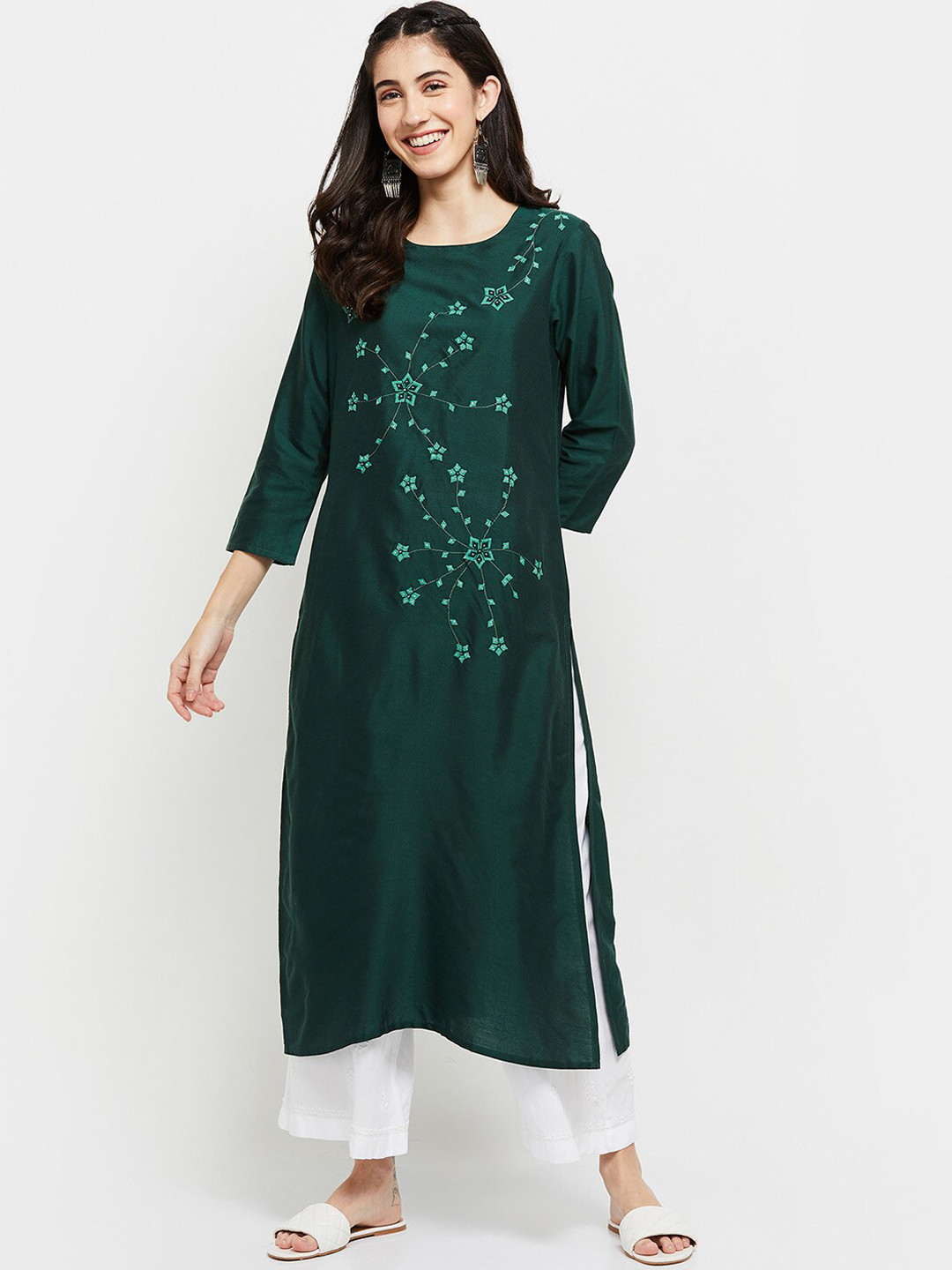 

max Women Green Floral Embroidered Thread Work Kurta