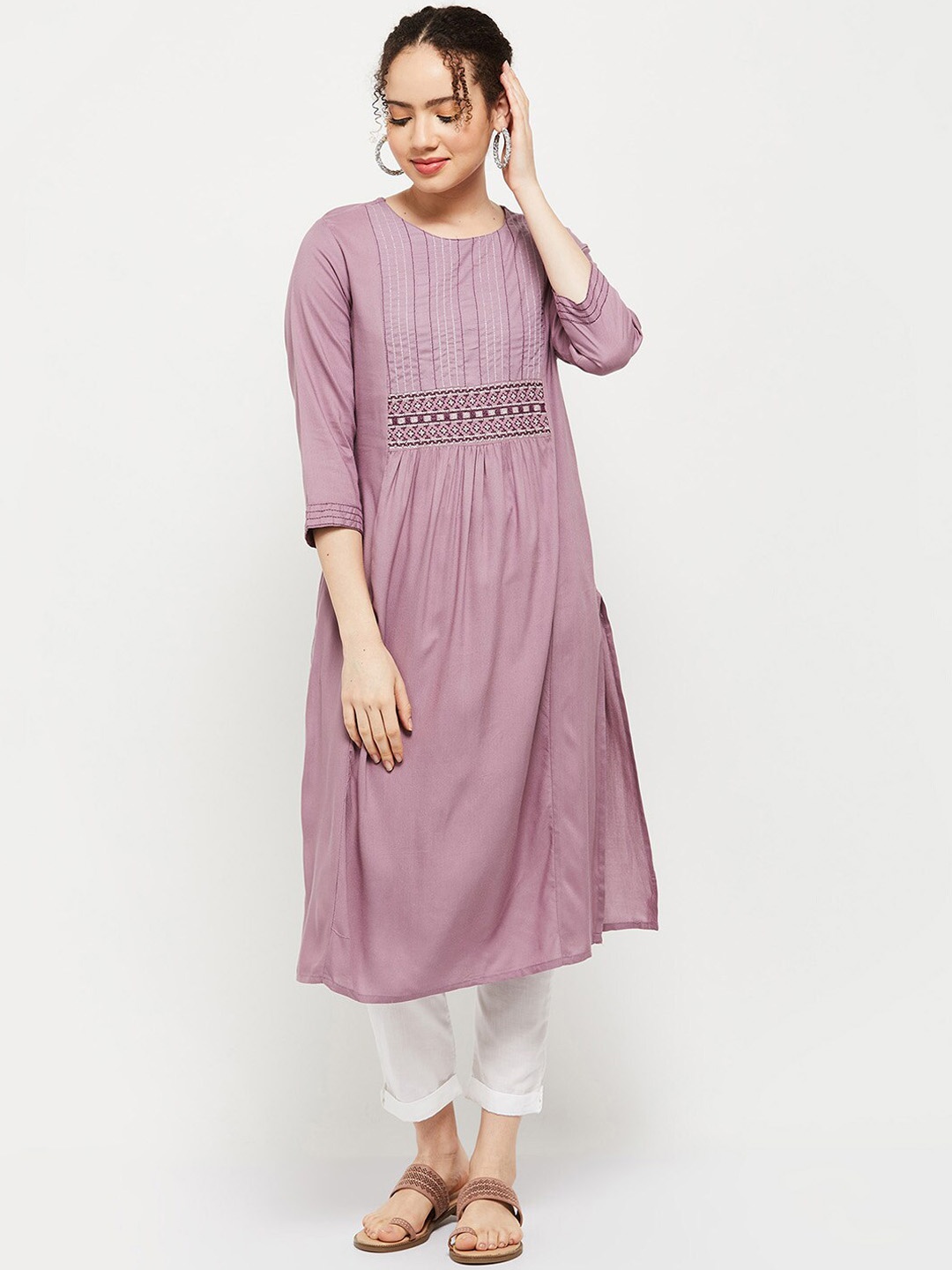

max Women Lavender Yoke Design Thread Work Kurta