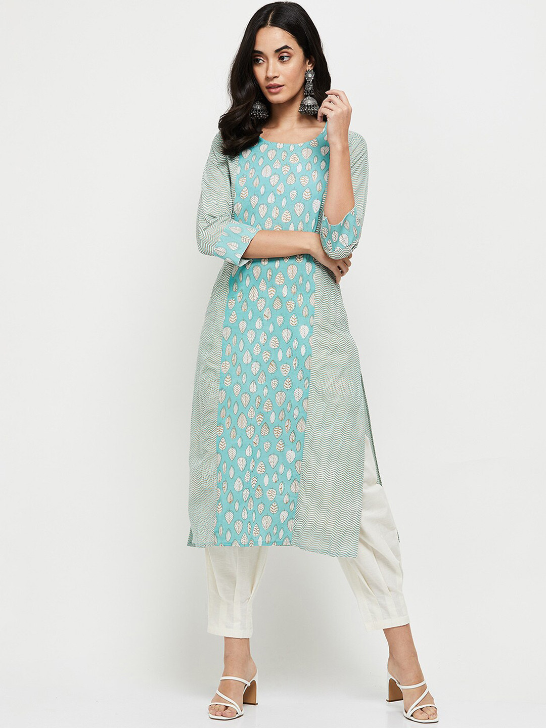 

max Women Blue & Off White Geometric Printed Kurta
