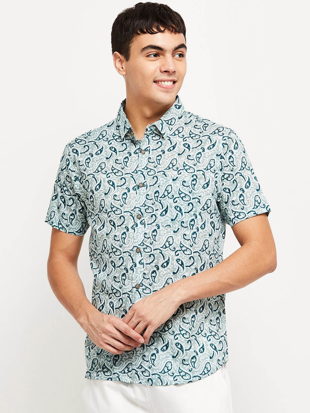 

max Men Green Printed Casual Shirt