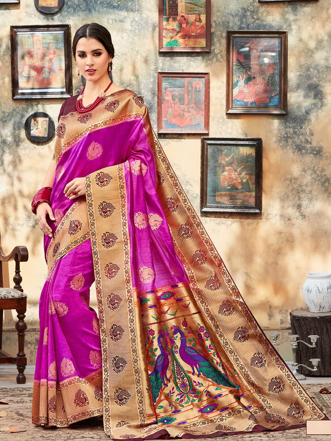 

Shaily Pink & Gold-Toned Floral Zari Silk Blend Paithani Saree