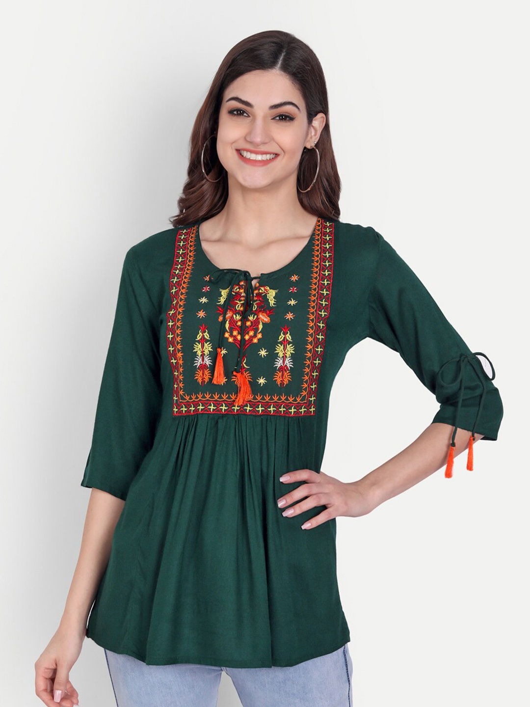 

KASHEEDA Green Tie-Up Neck Top