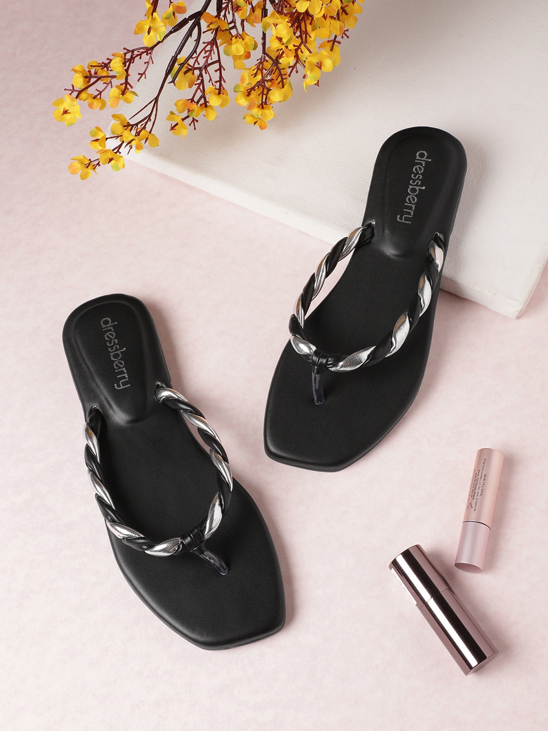 

DressBerry Women Black & Silver-Toned Woven Open Toe Flats