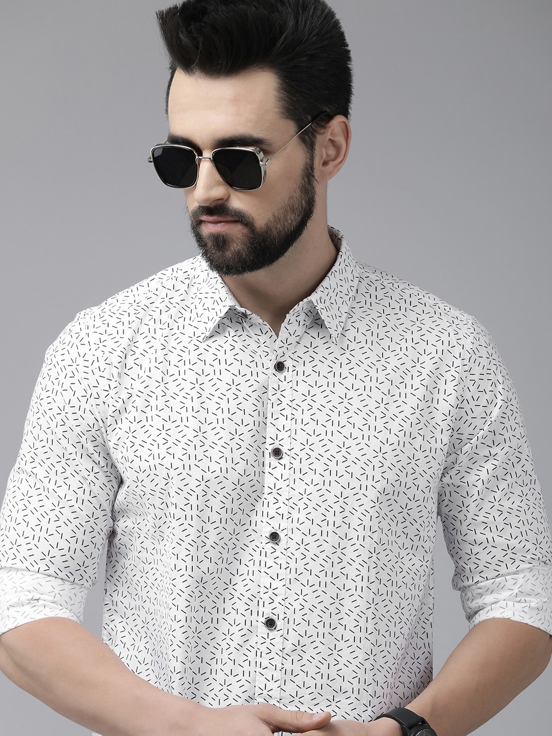 

Pepe Jeans Men White & Black Printed Pure Cotton Casual Shirt