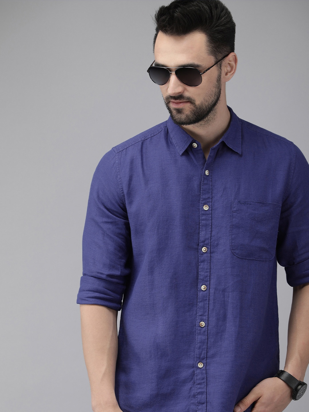 

Pepe Jeans Men Blue Solid Pure Linen Casual Shirt