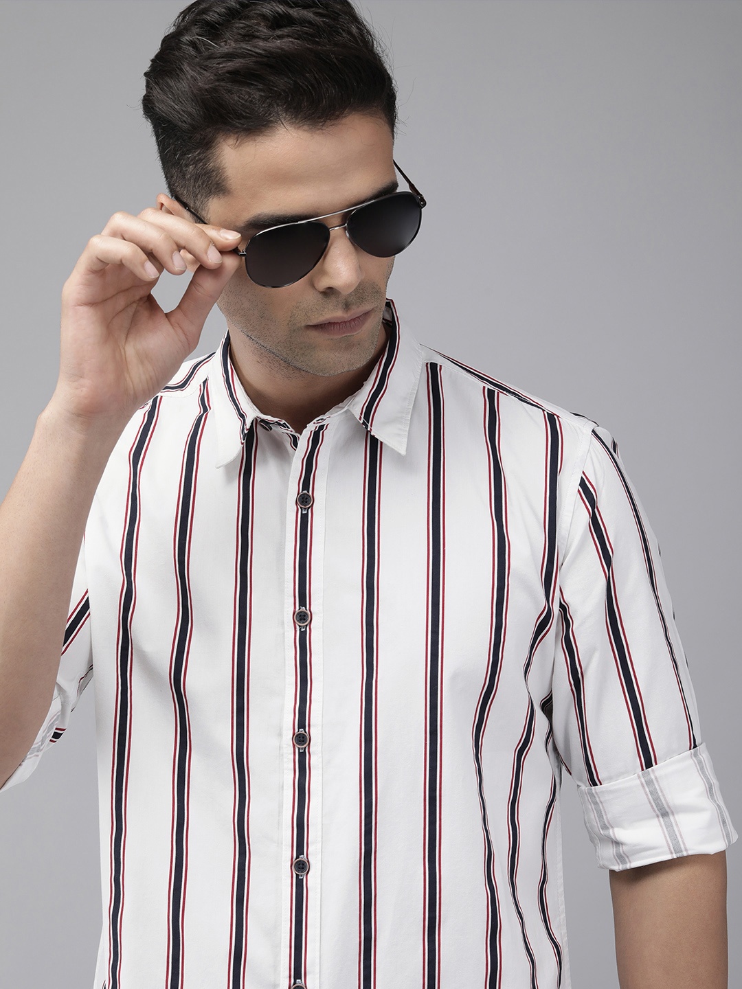 

Pepe Jeans Men White And Navy Blue Striped Pure Cotton Casual Shirt