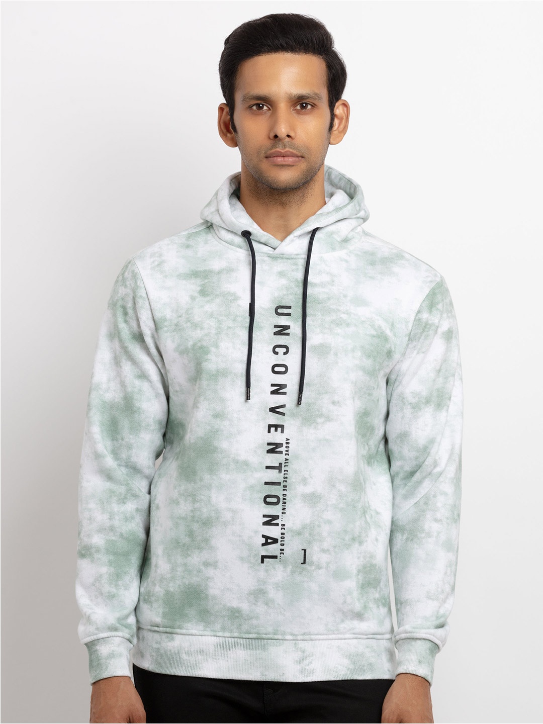 

Status Quo Men Green & White Printed Hooded Sweatshirt