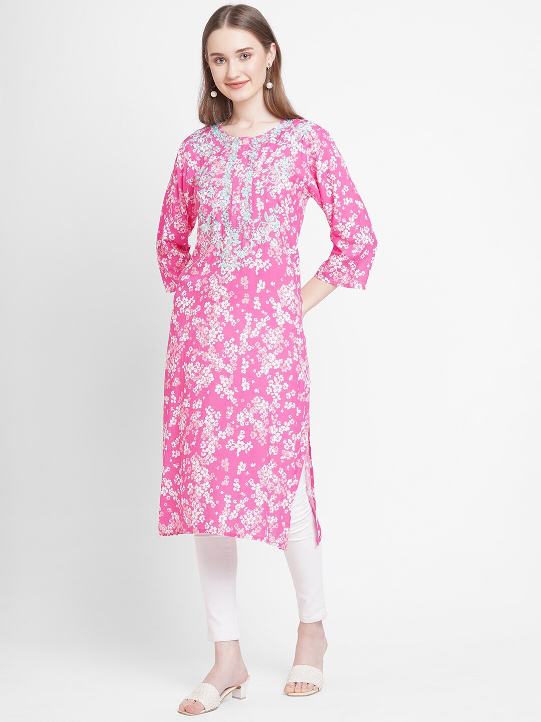 

Cloth Haus India Women Pink Floral Embroidered Floral Kurta