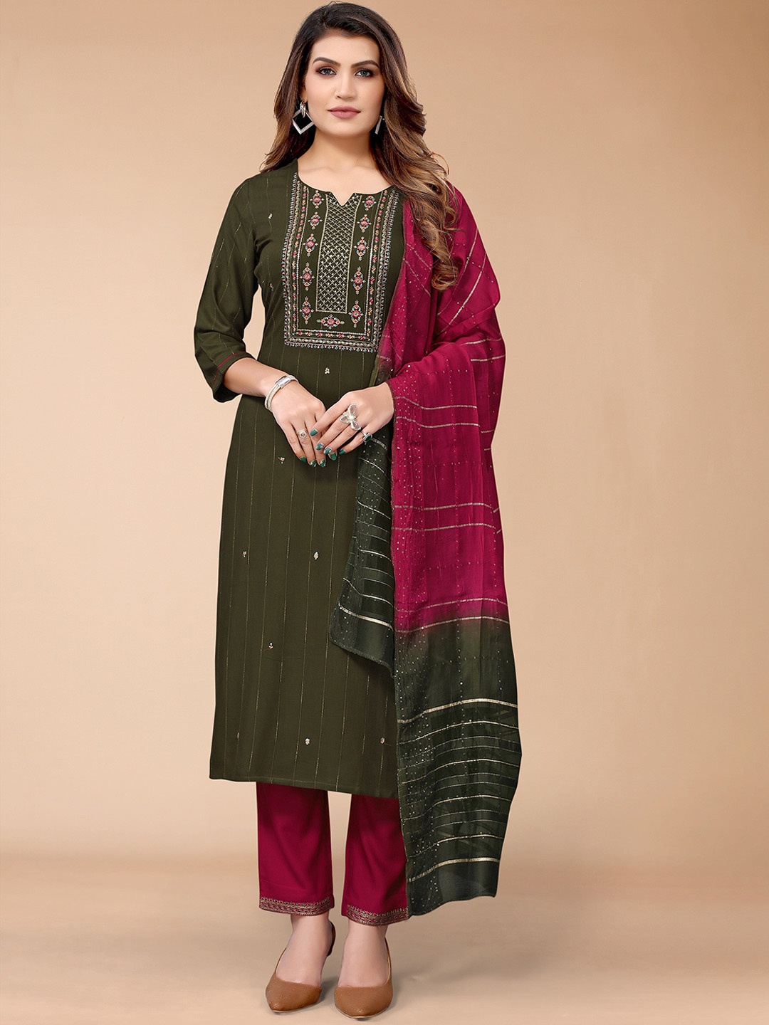 

KALINI Women Green Ethnic Motifs Embroidered Kurta Set With Dupatta