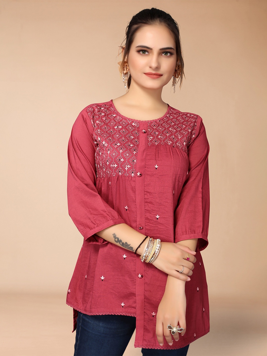 

KALINI Pink Floral Embellished Pink Top