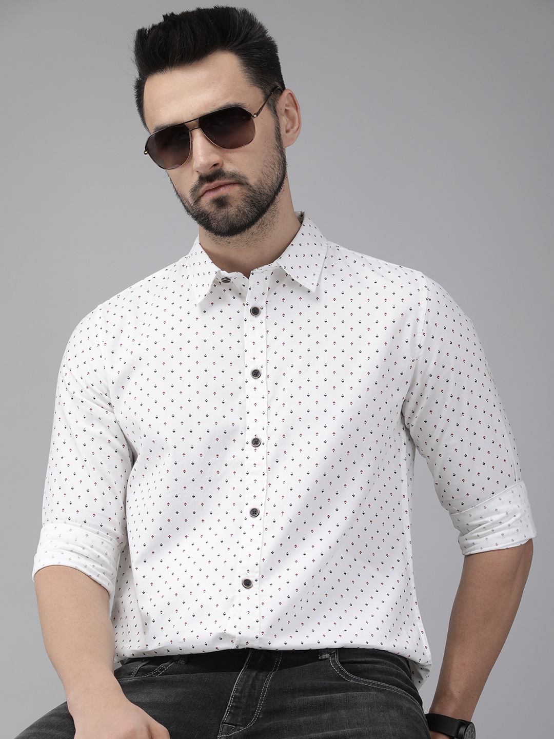 

Pepe Jeans Men White And Navy Blue Geometric Printed Pure Cotton Casual Shirt