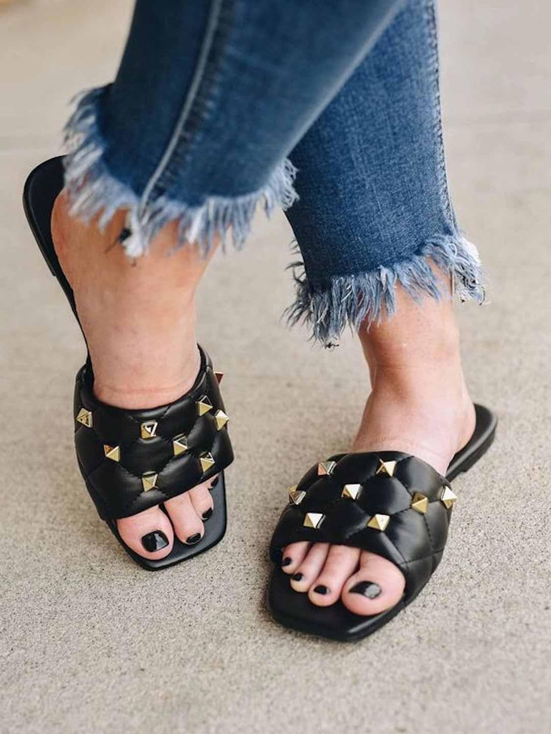 

Stylestry Women Black Open Toe Flats