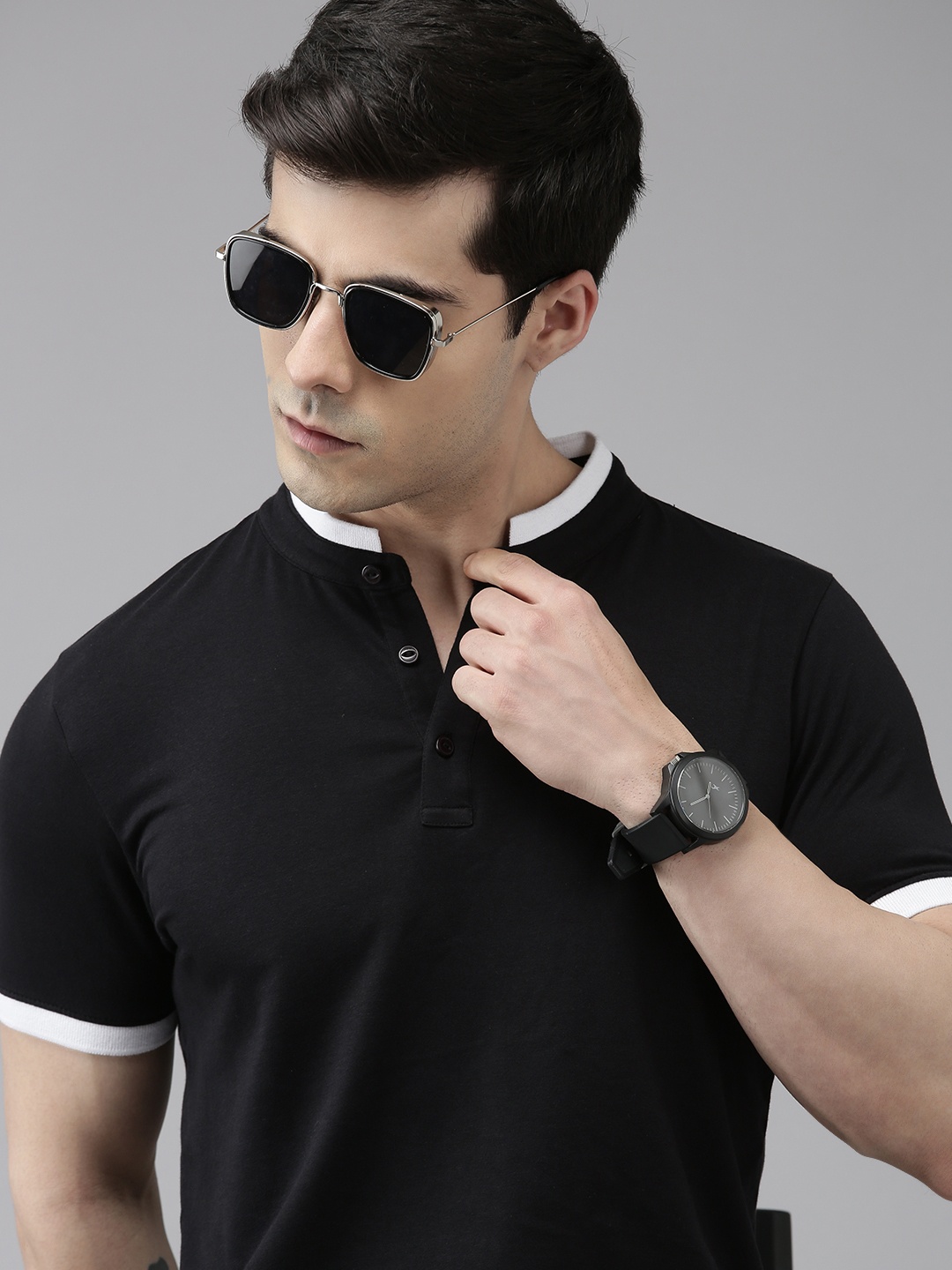 

Pepe Jeans Men Mandarin Collar Solid Casual T-shirt, Black