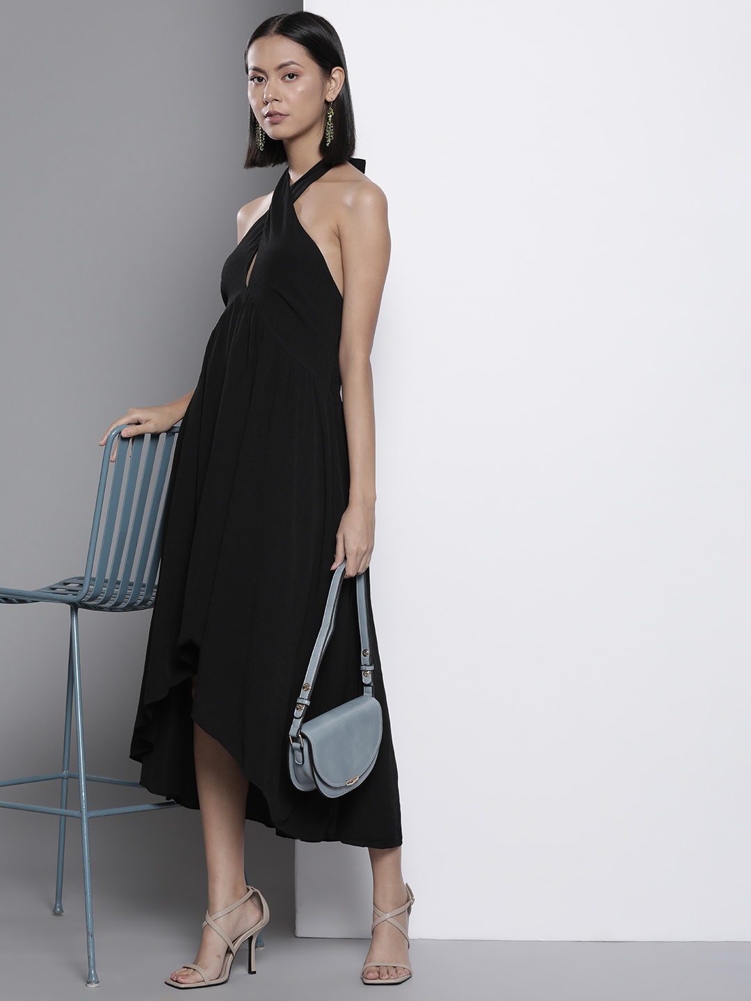 

Trendyol Black Solid High-Low Empire Midi Dress