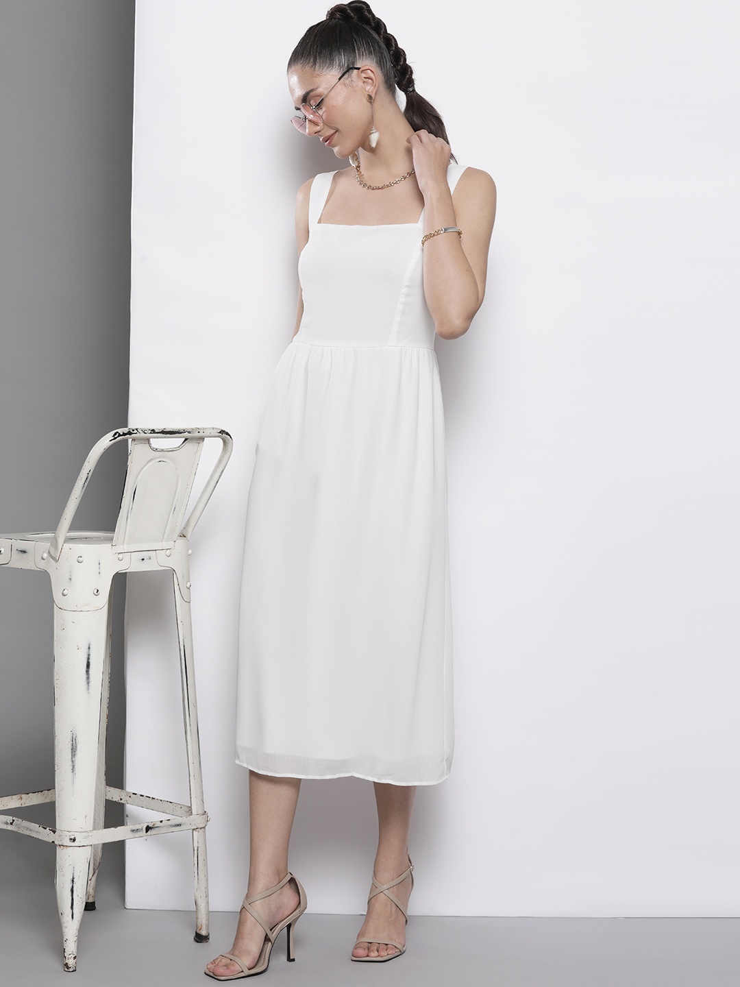 

Trendyol White Solid A-Line Midi Dress
