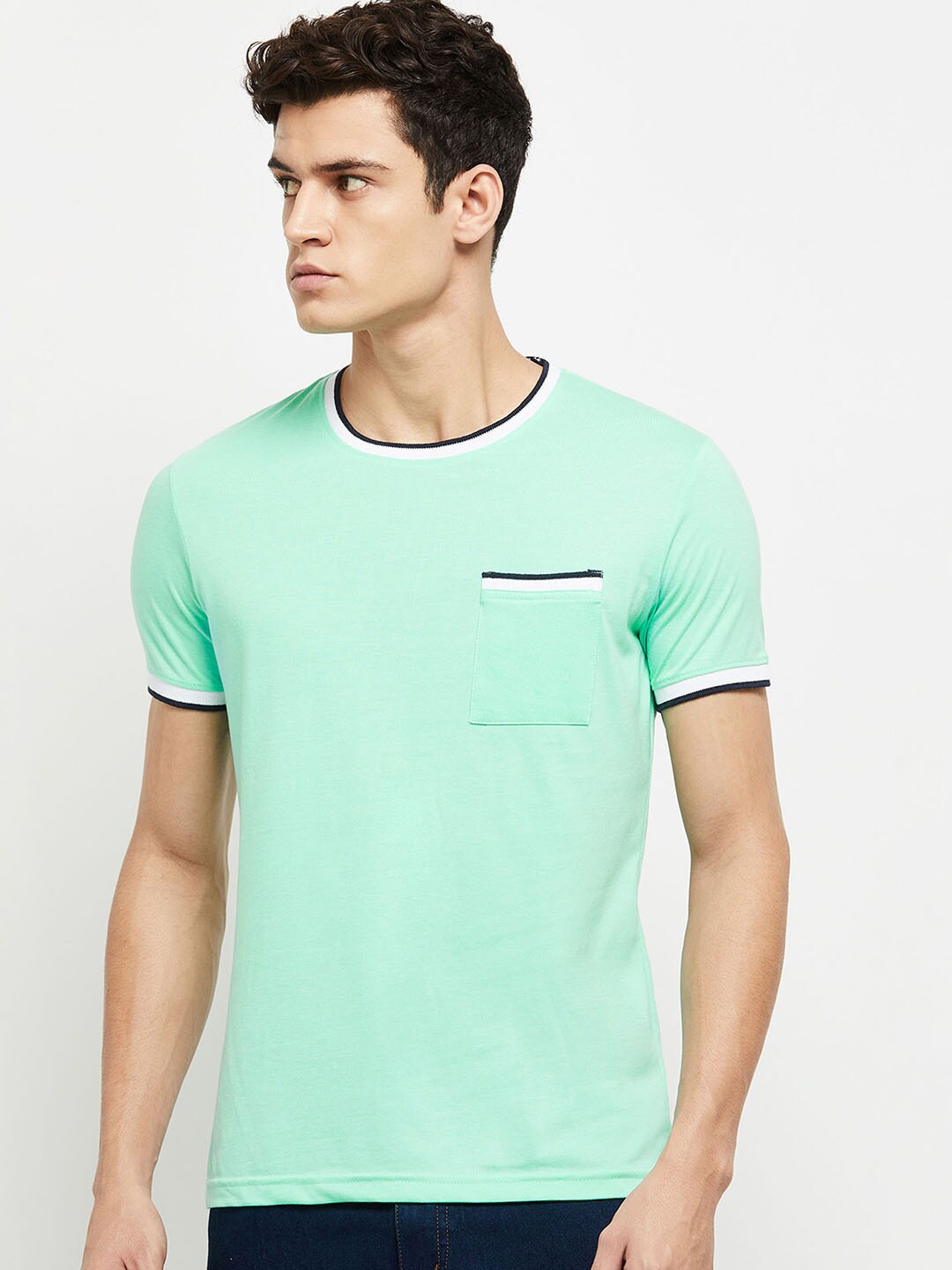 

max Men Green T-shirt