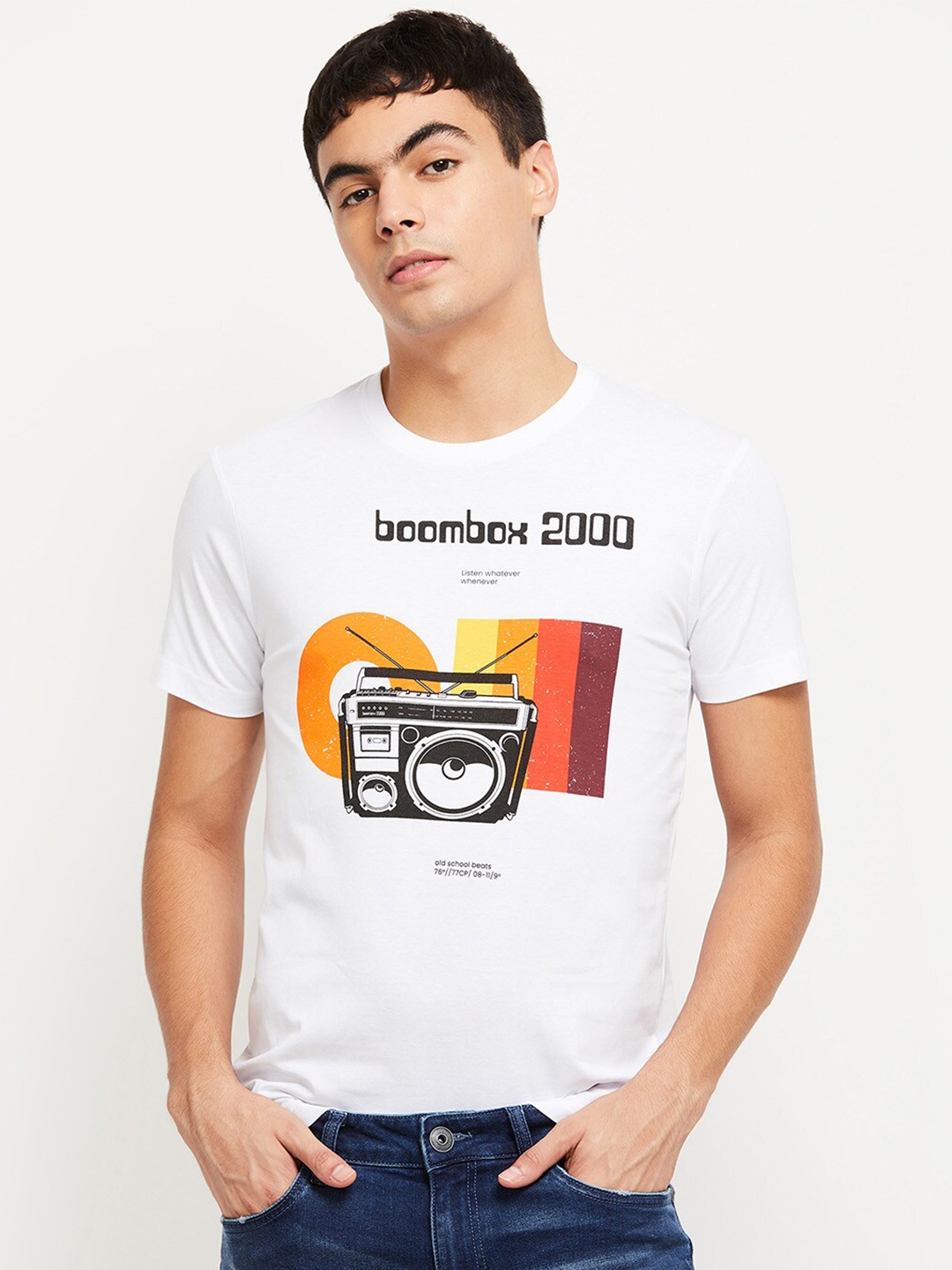

max Men White Graphic Printed T-shirt