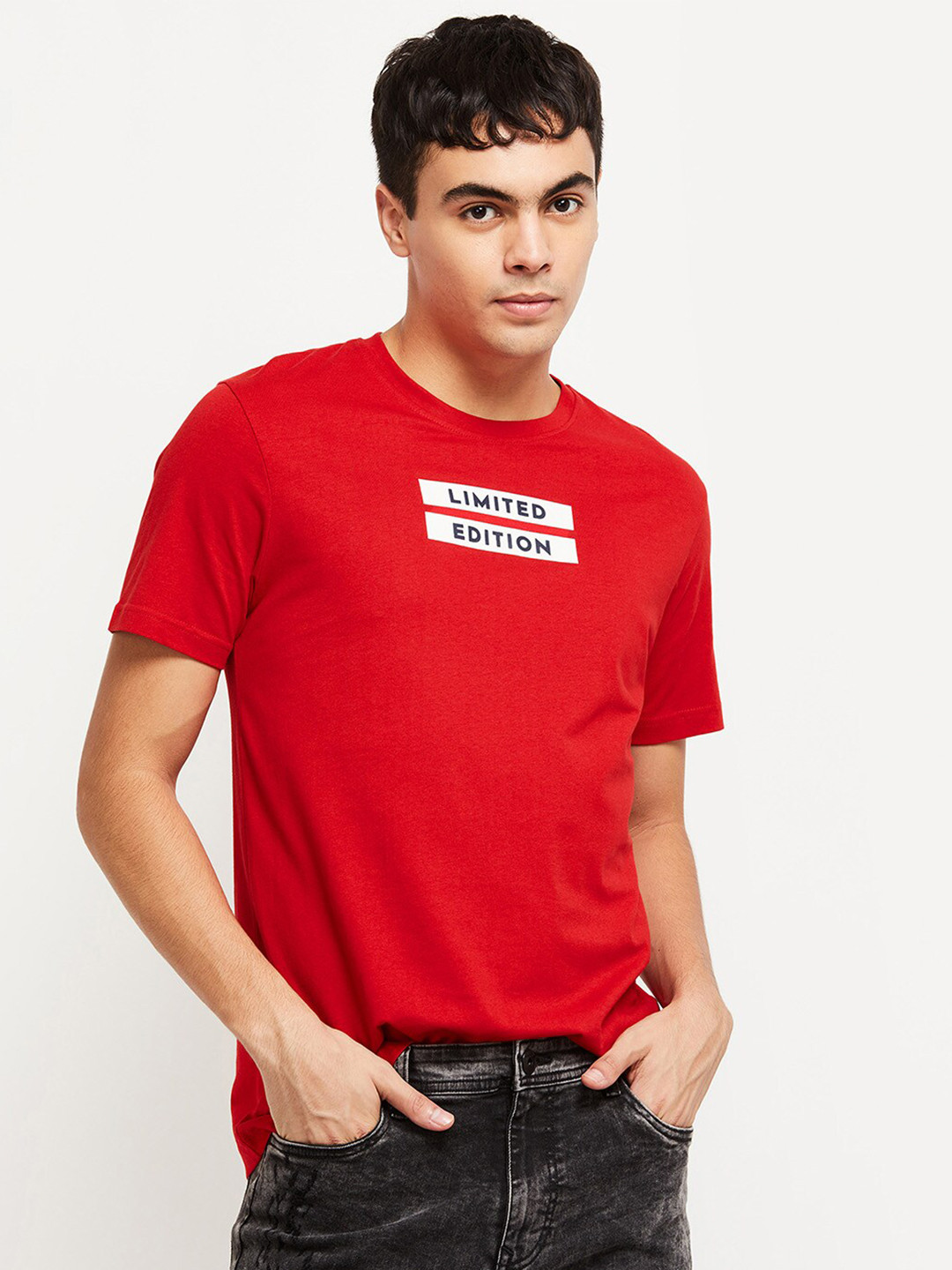 

max Men Red Typography Cotton T-shirt