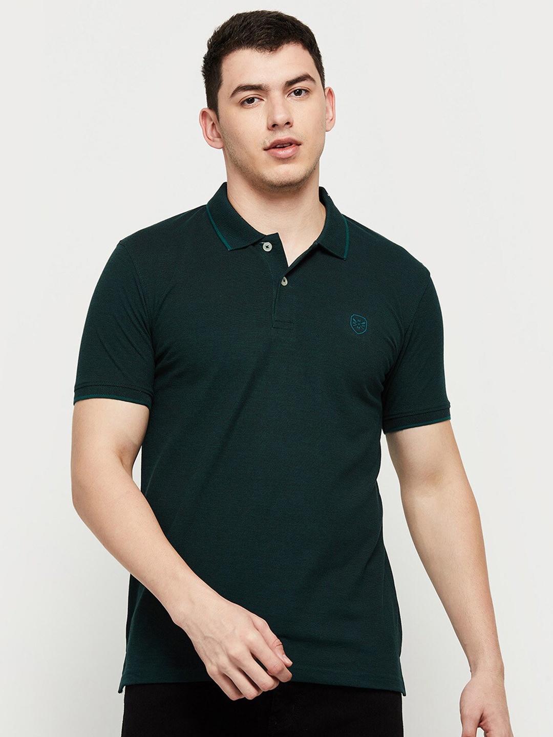 

max Men Green Polo Collar T-shirt