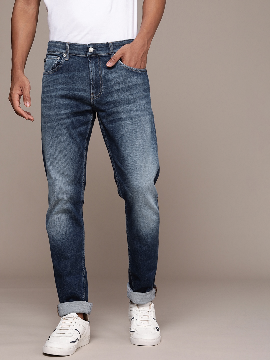 

Calvin Klein Jeans Men Slim Fit Heavy Fade Stretchable Jeans, Blue