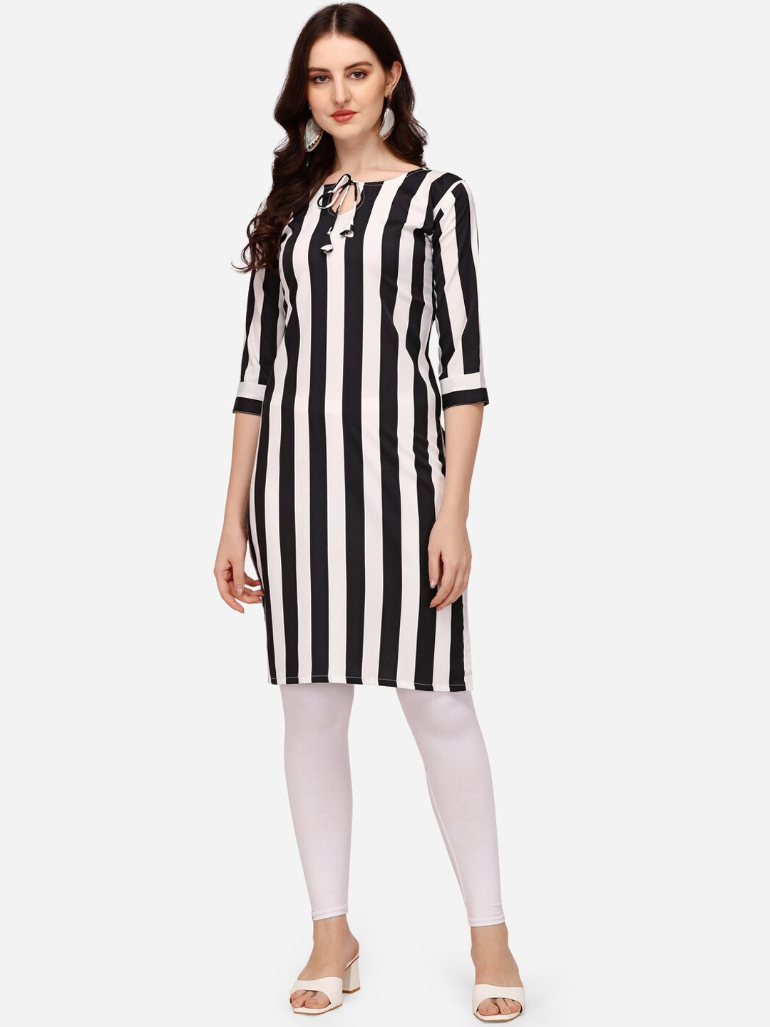 

LEWAWAA Women Black Striped Crepe Kurta