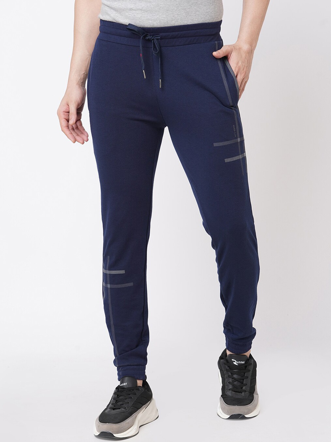 

Sweet Dreams Men Navy Blue Solid Joggers