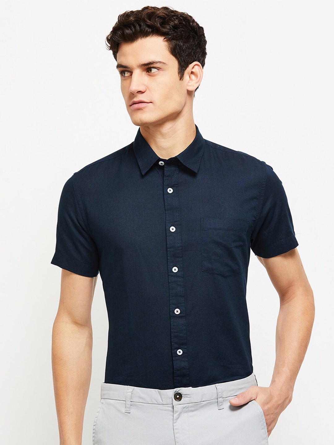 

max Men Navy Blue Slim Fit Casual Cotton Shirt