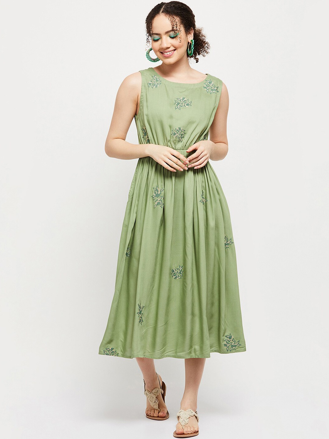 

max Women Green Embroidered Ethnic Dresses