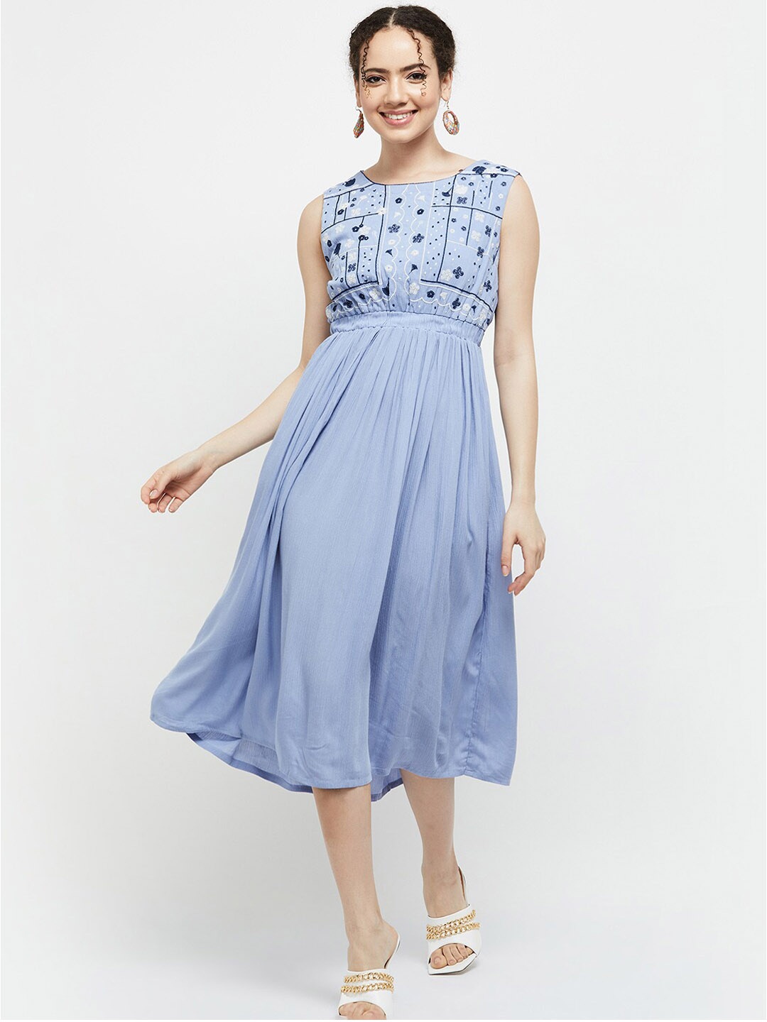 

max Women Blue Embroidered Midi Flared Cotton Ethnic Dresses