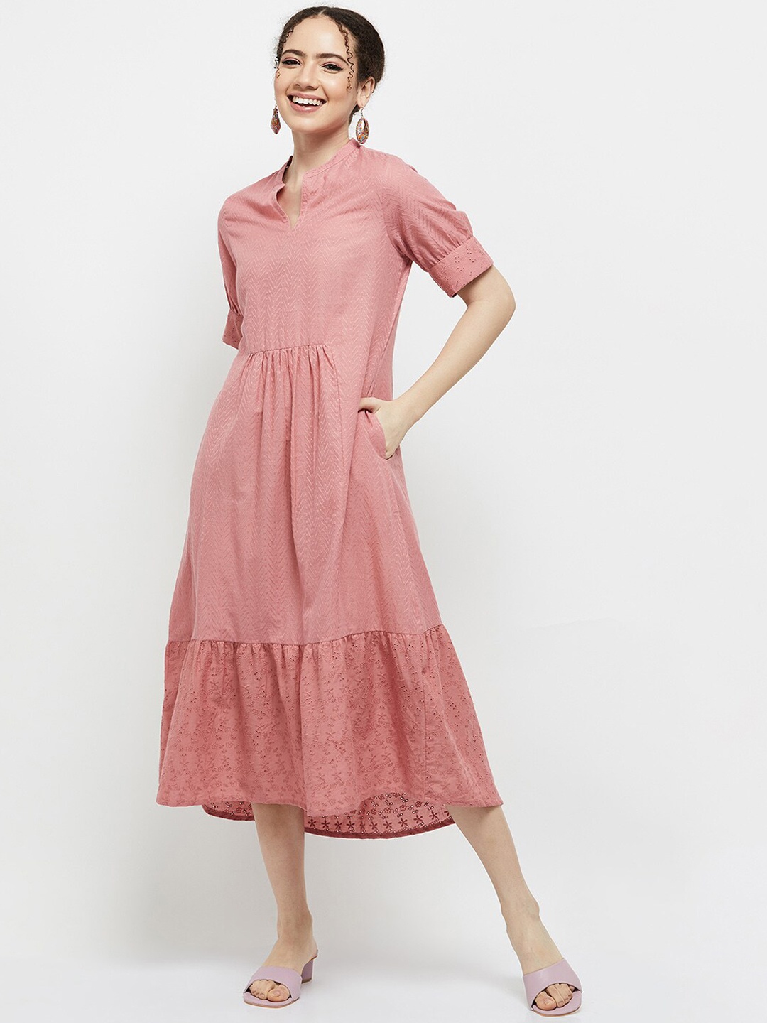 

Max Women Pink Solid Cotton Ethnic Dresses