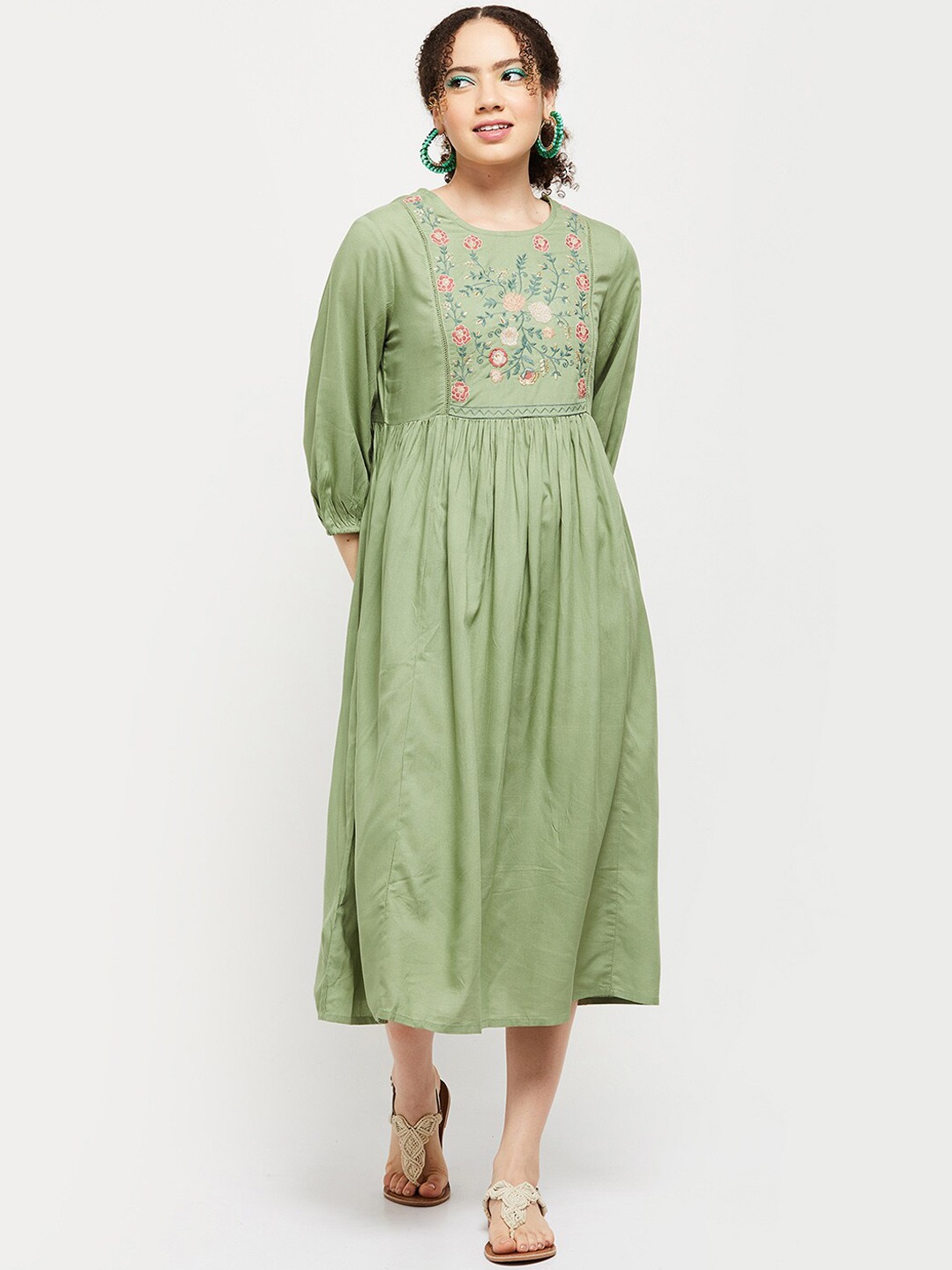 

max Women Green Embroidered Round Neck Fit & Flare Dress