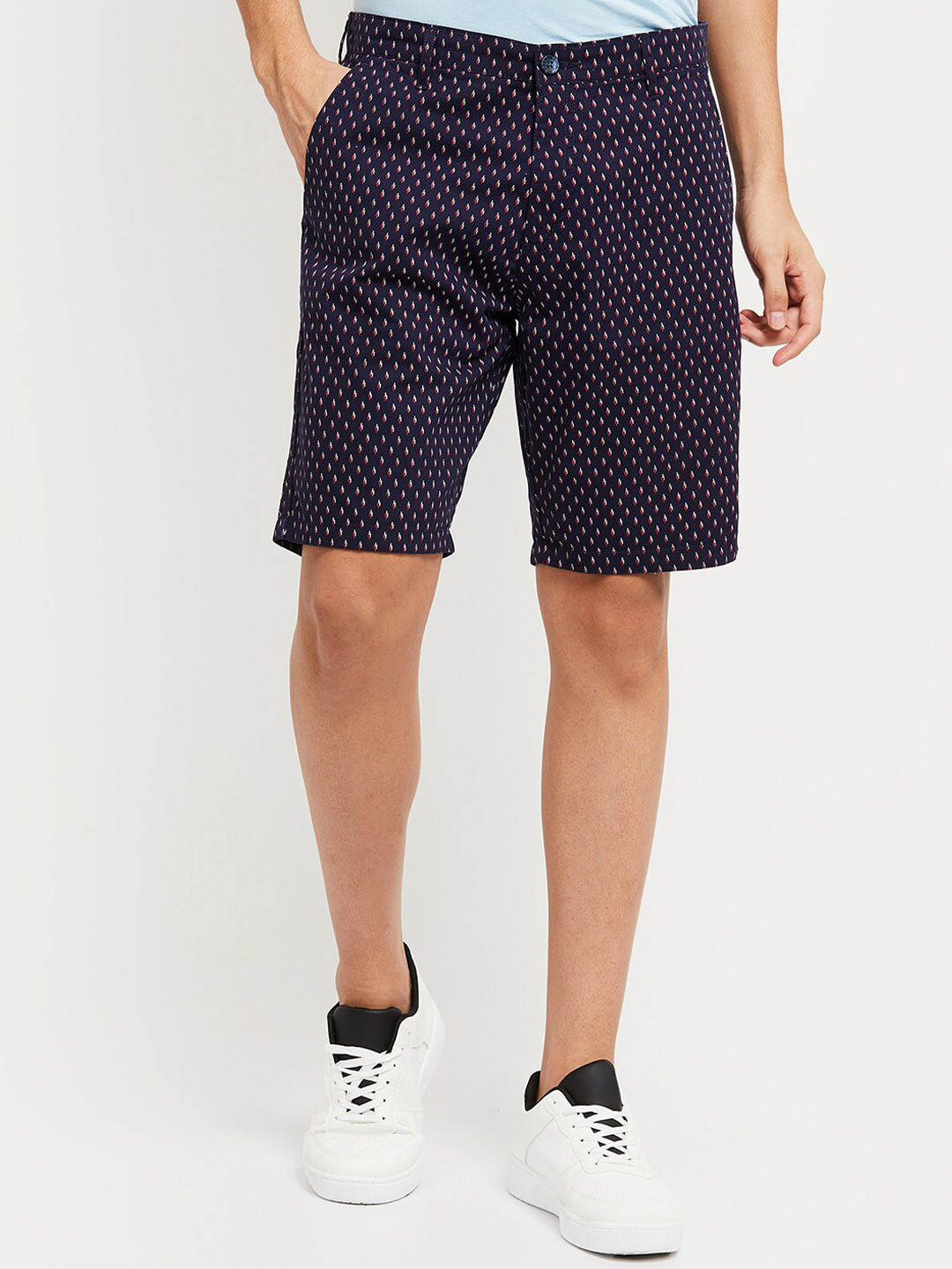 

max Men Navy Blue Printed Slim Fit Chino Shorts