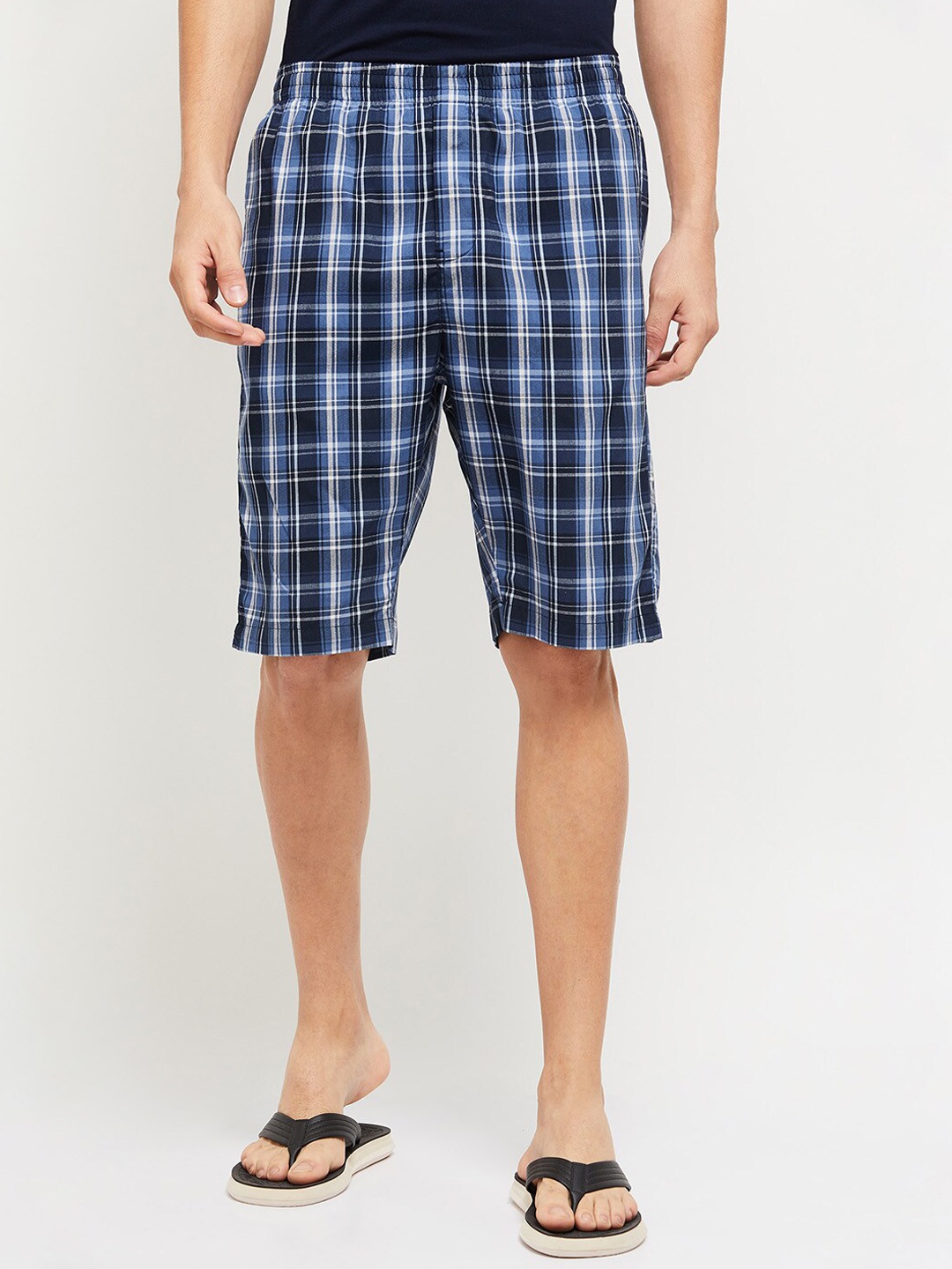 

max Men Navy Blue Checked Shorts