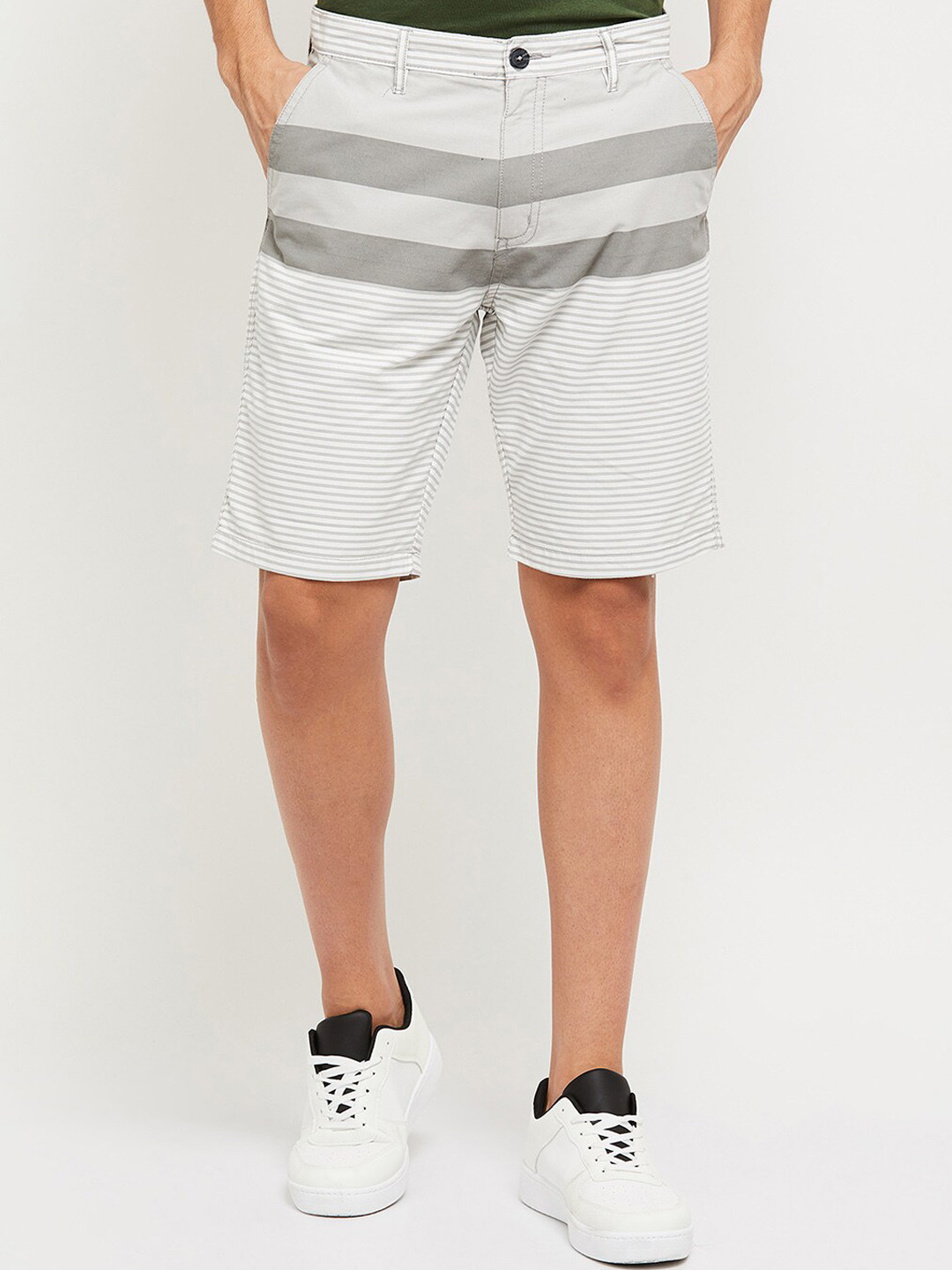 

max Men Grey Striped Slim Fit Shorts
