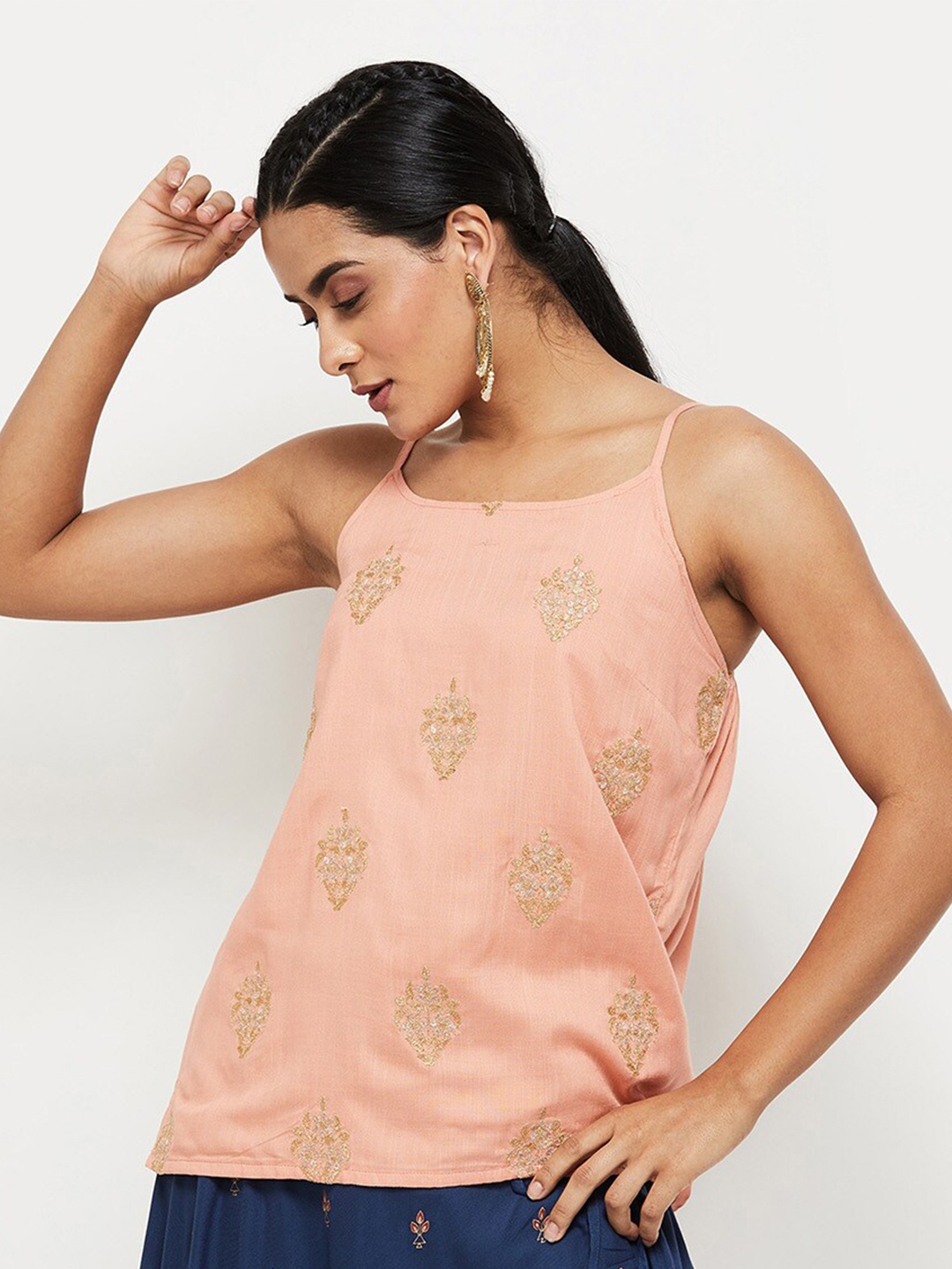 

max Peach-Coloured Floral Embroidered Top