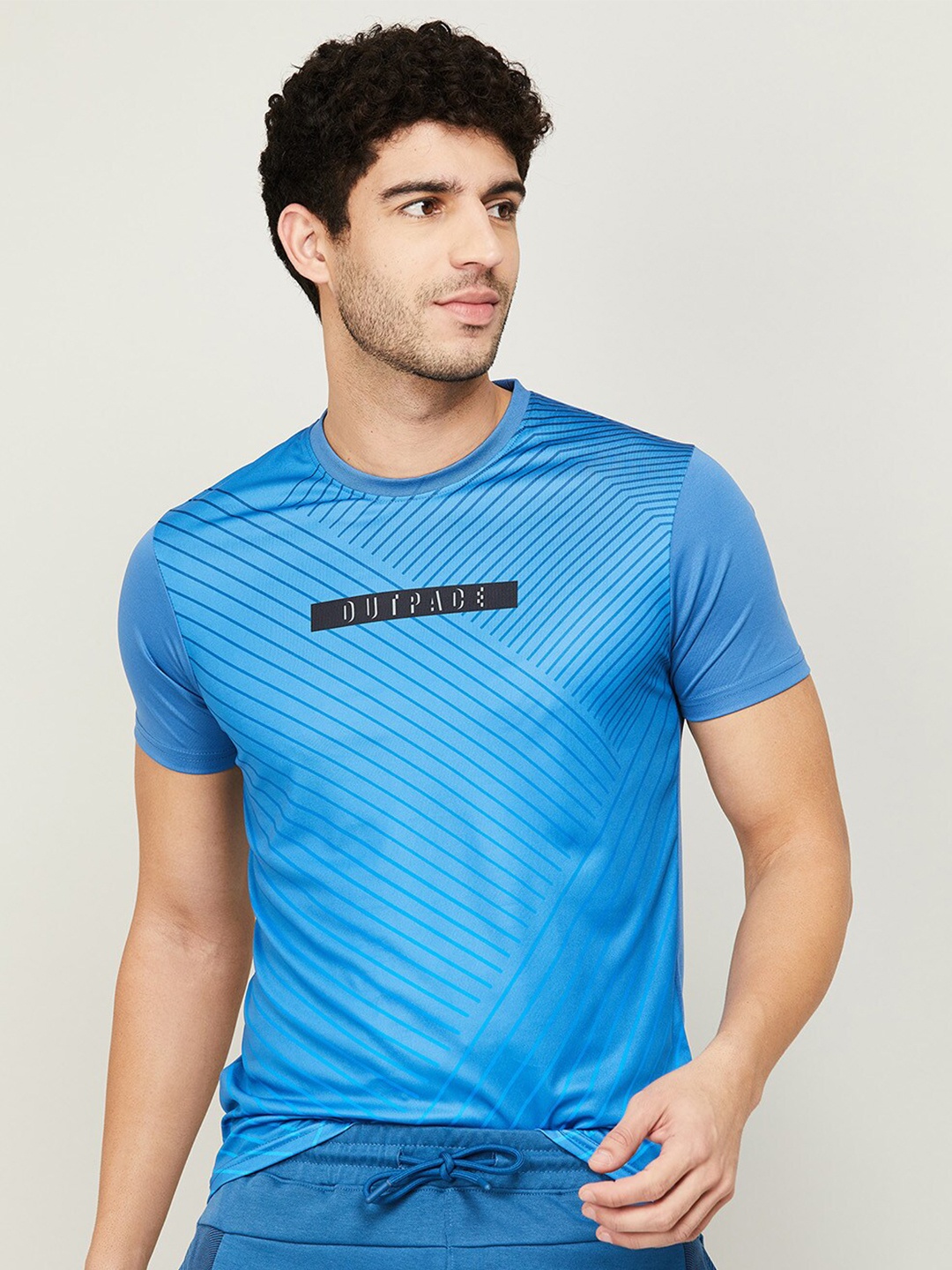 

Fame Forever by Lifestyle Men Blue Striped T-shirt