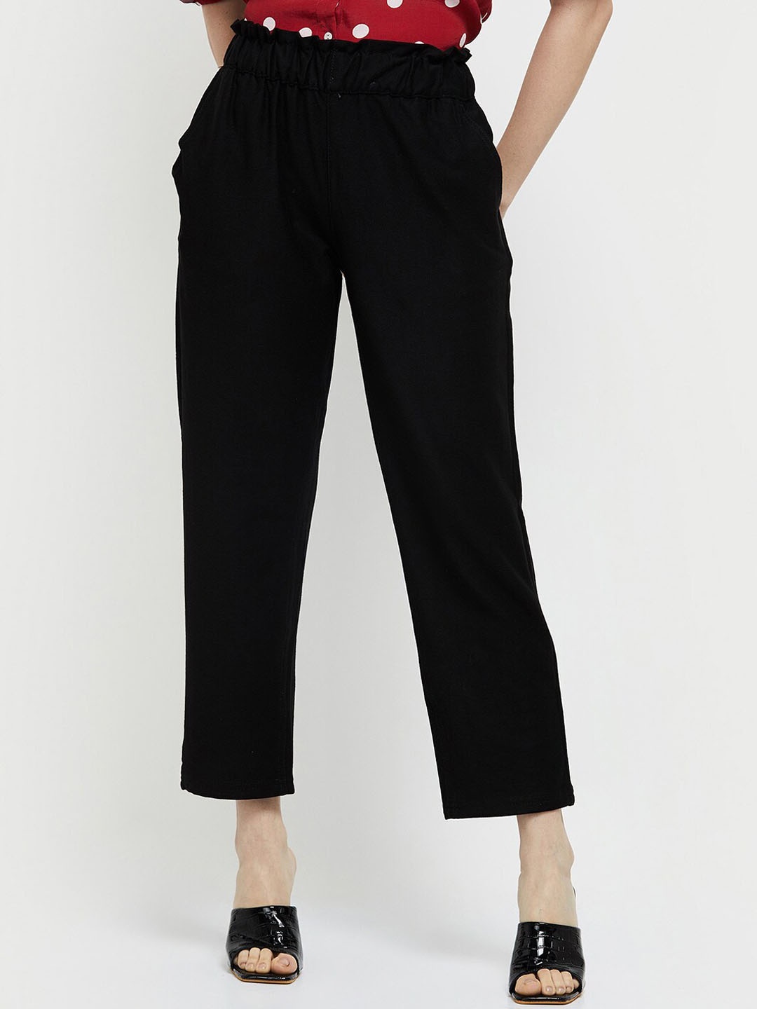 

max Women Black Solid Trousers
