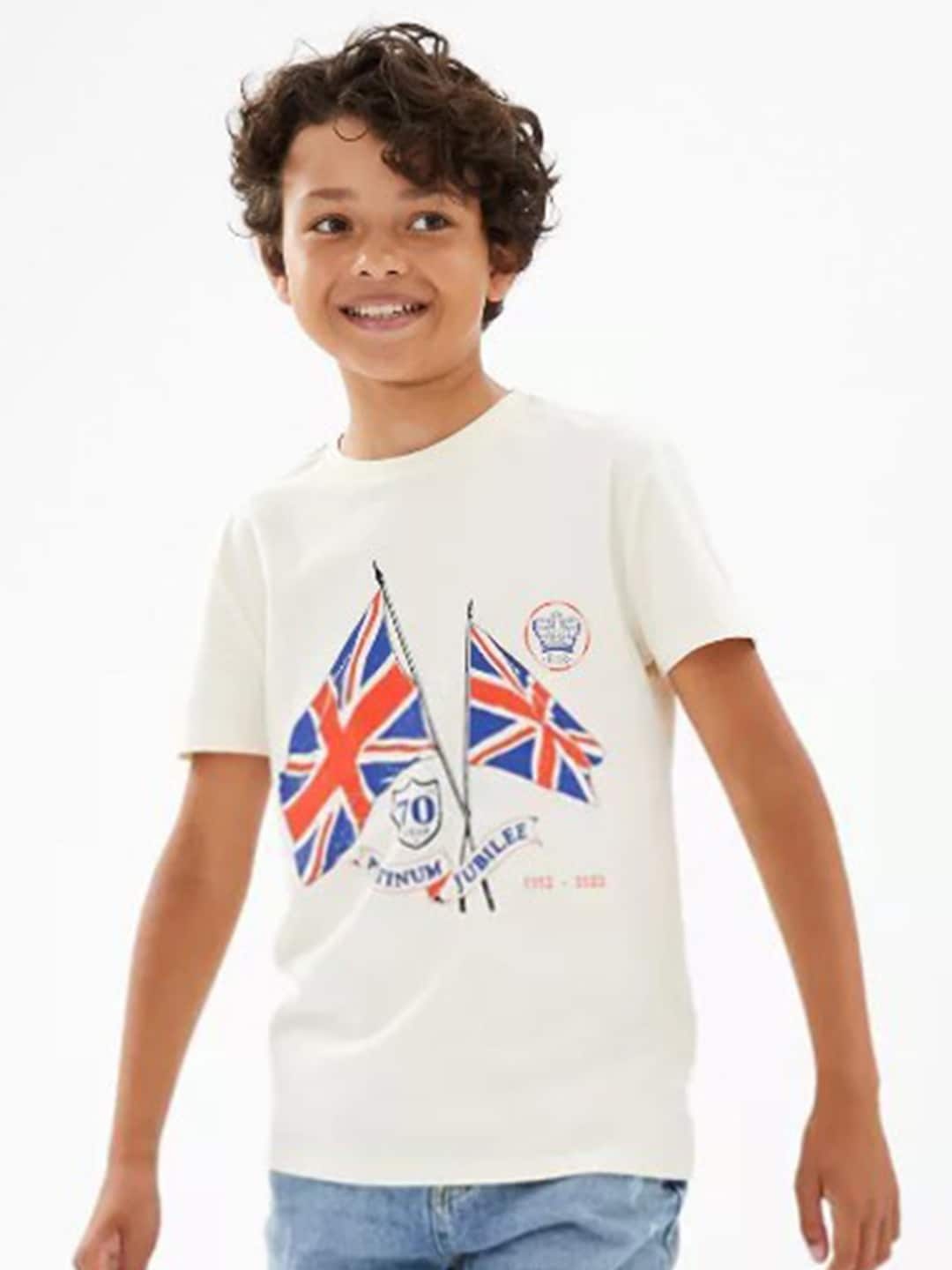 

Marks & Spencer Boys White Typography Printed T-shirt