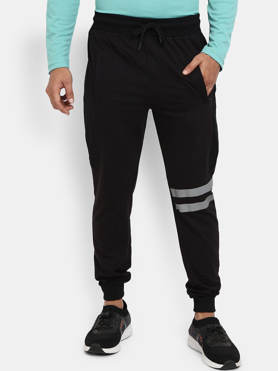 

V-Mart Men Black Solid Track Pants
