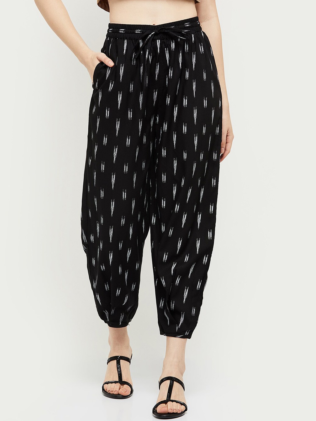 

max Women Black Printed Churidar