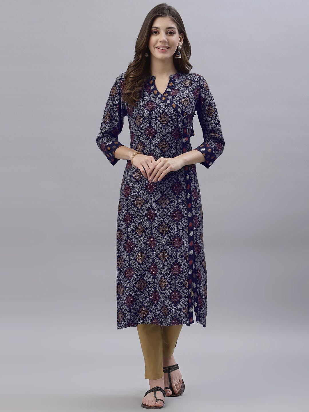 

SKYLEE Women Navy Blue Floral Printed Kurta