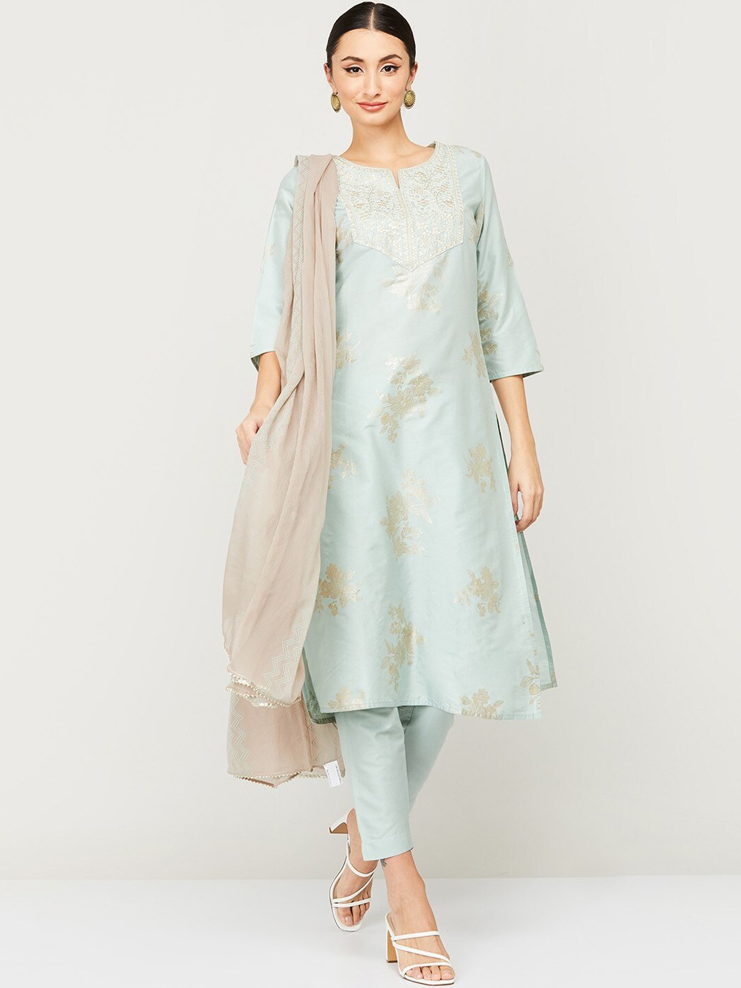 

Melange by Lifestyle Women Green Printed Kurta with Trousers & With Dupatta