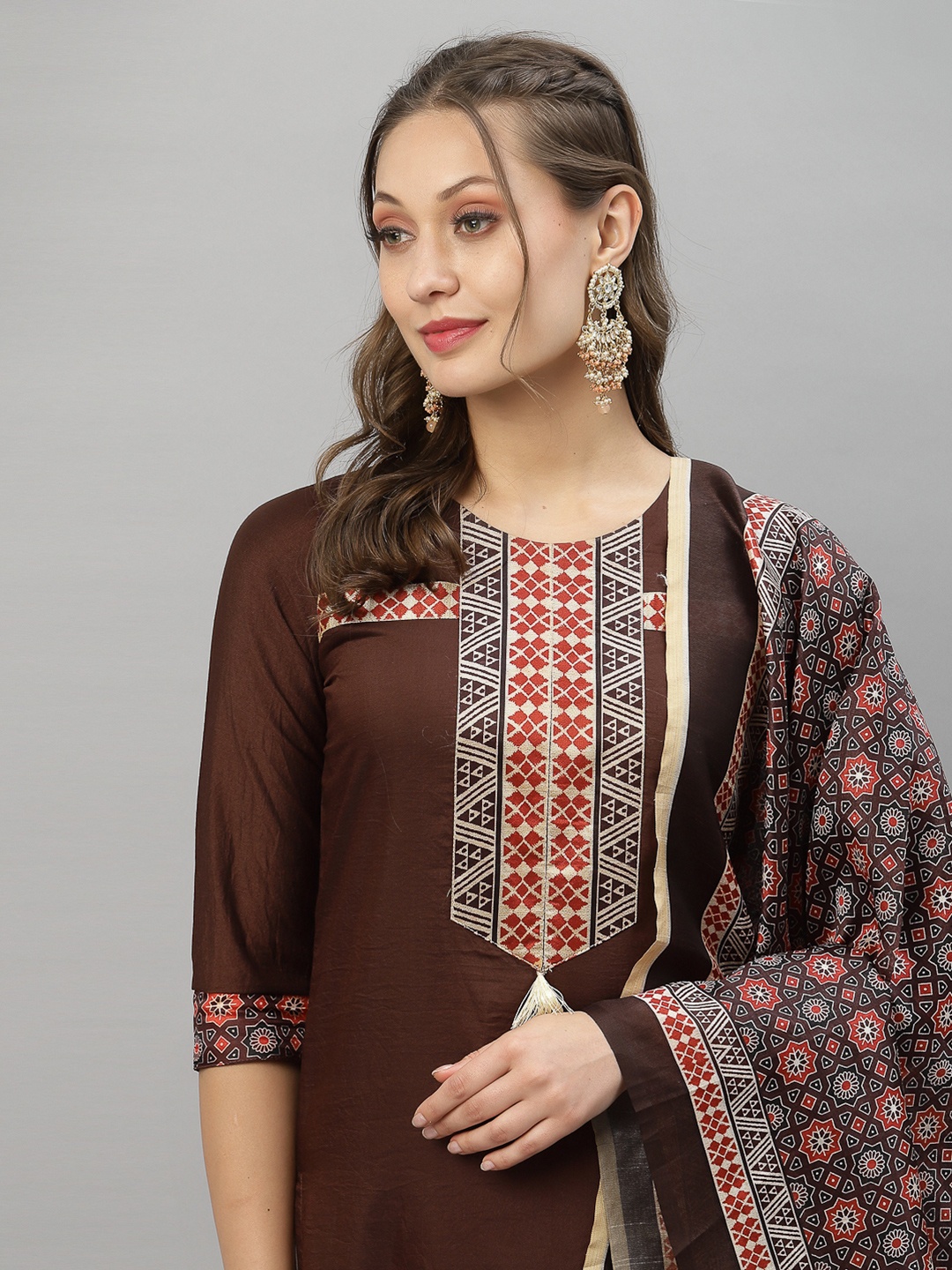 

SKYLEE Women Brown Printed Kurta with Trousers & Dupatta