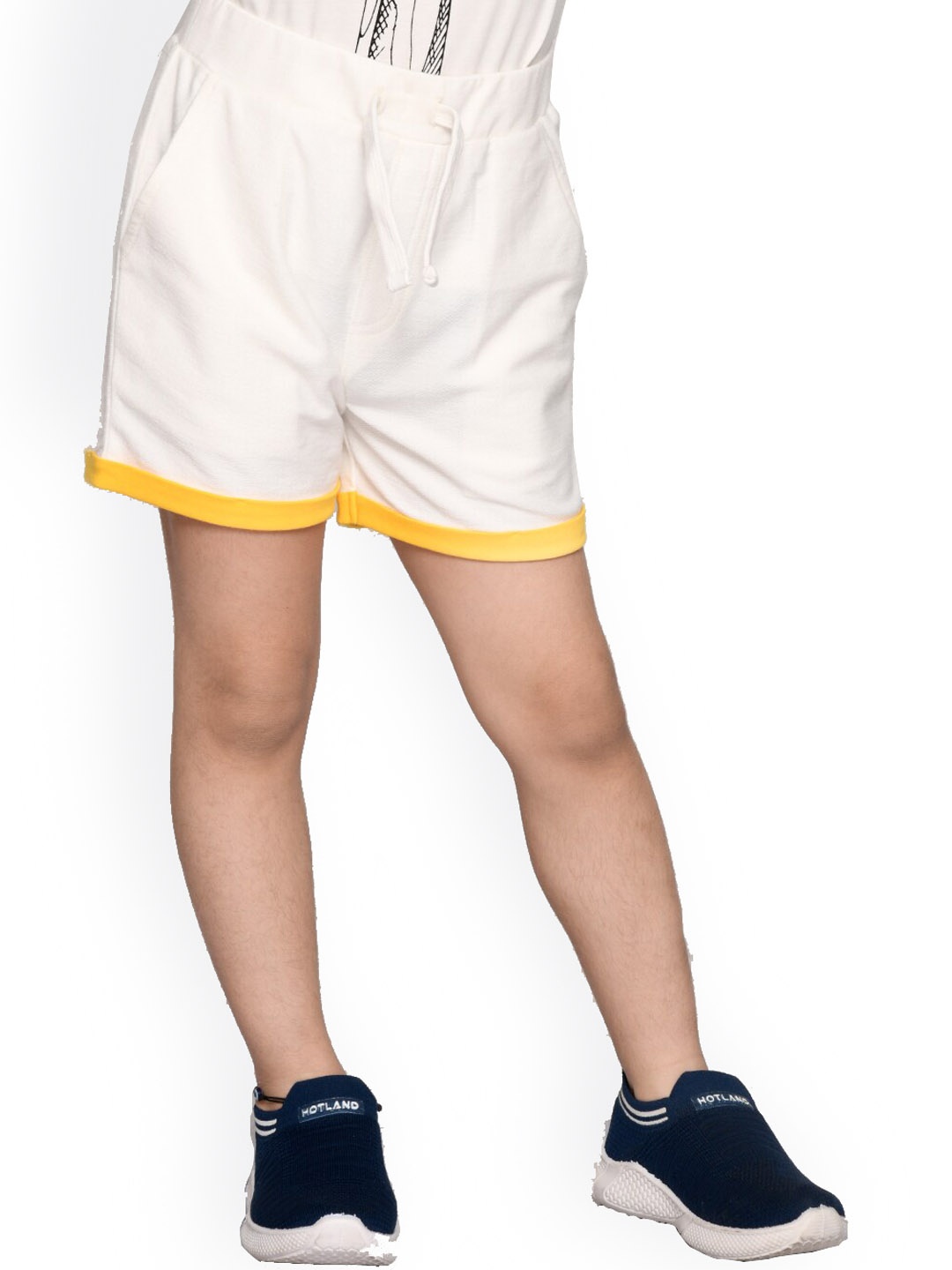 

SPUNKIES Boys White Solid Regular Fit Shorts