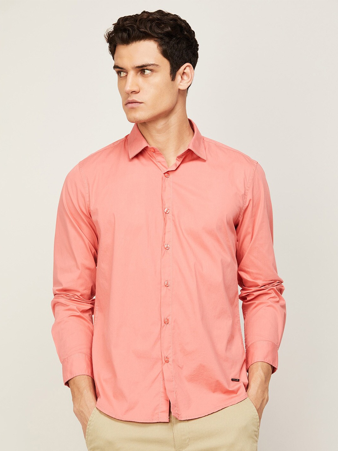 

Bossini Men Pink Solid Casual Shirt
