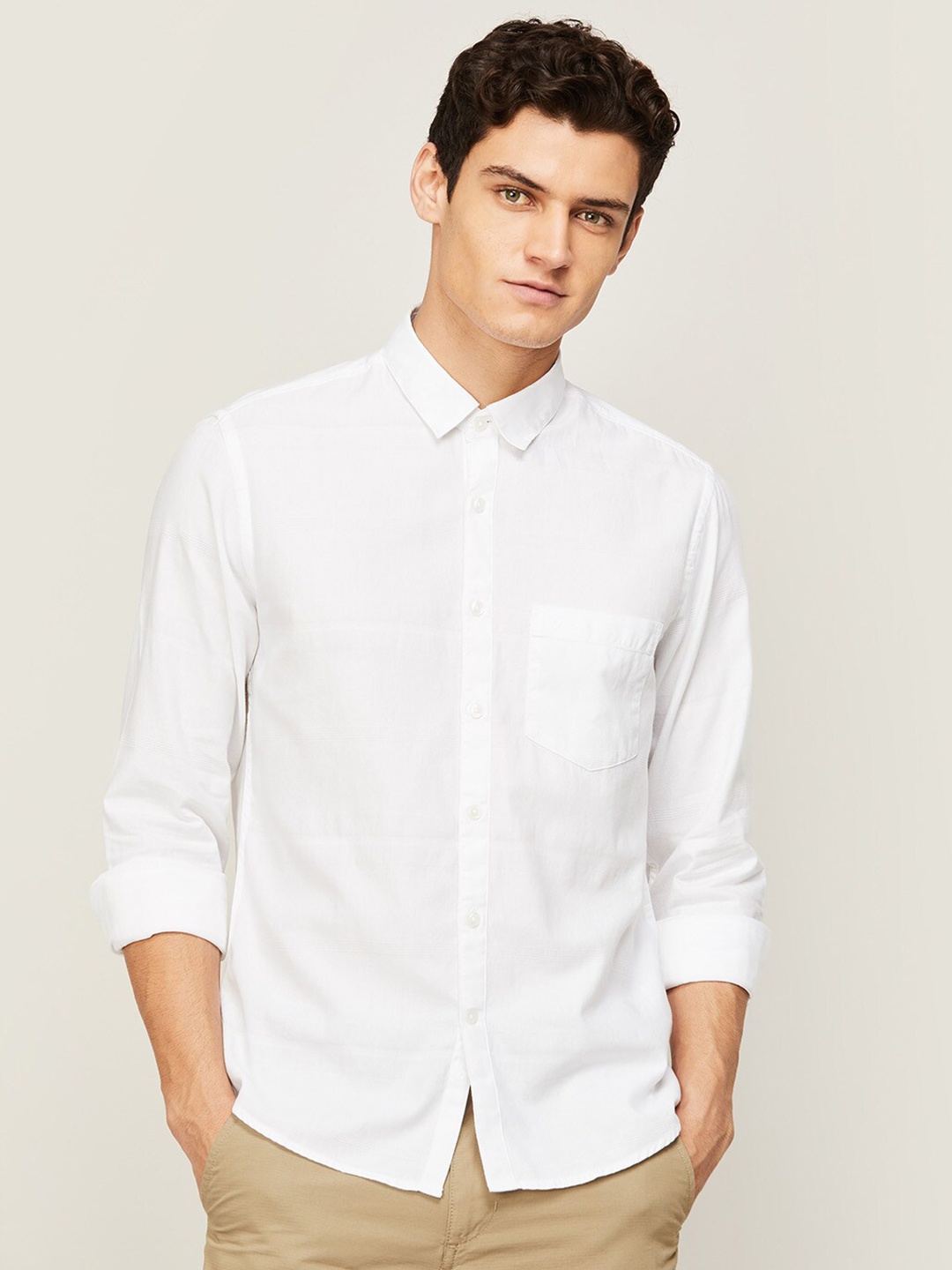 

CODE by Lifestyle Men White Slim Fit Casual Shirt