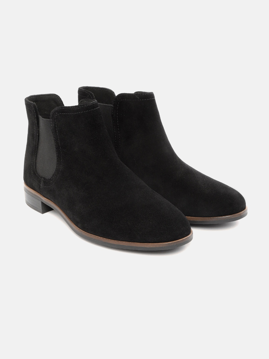 

Clarks Women Solid Leather Mid-Top Chelsea Boots, Black