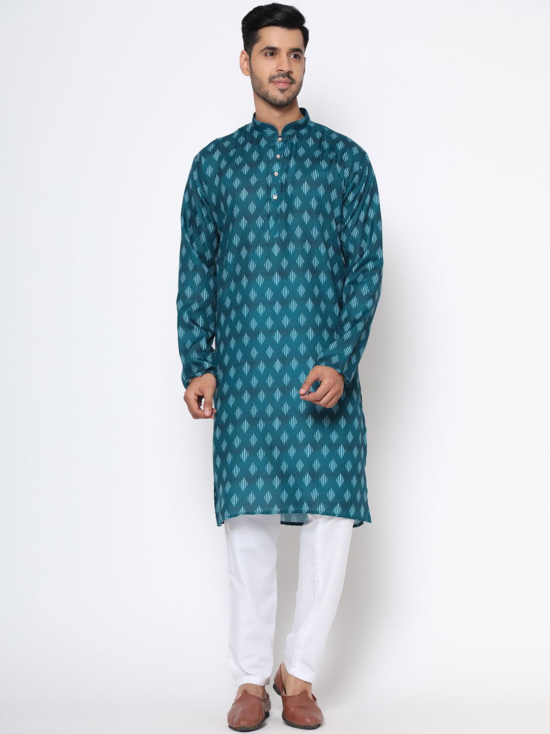 

Vastrasky Global Men Blue Ethnic Motifs Kurta